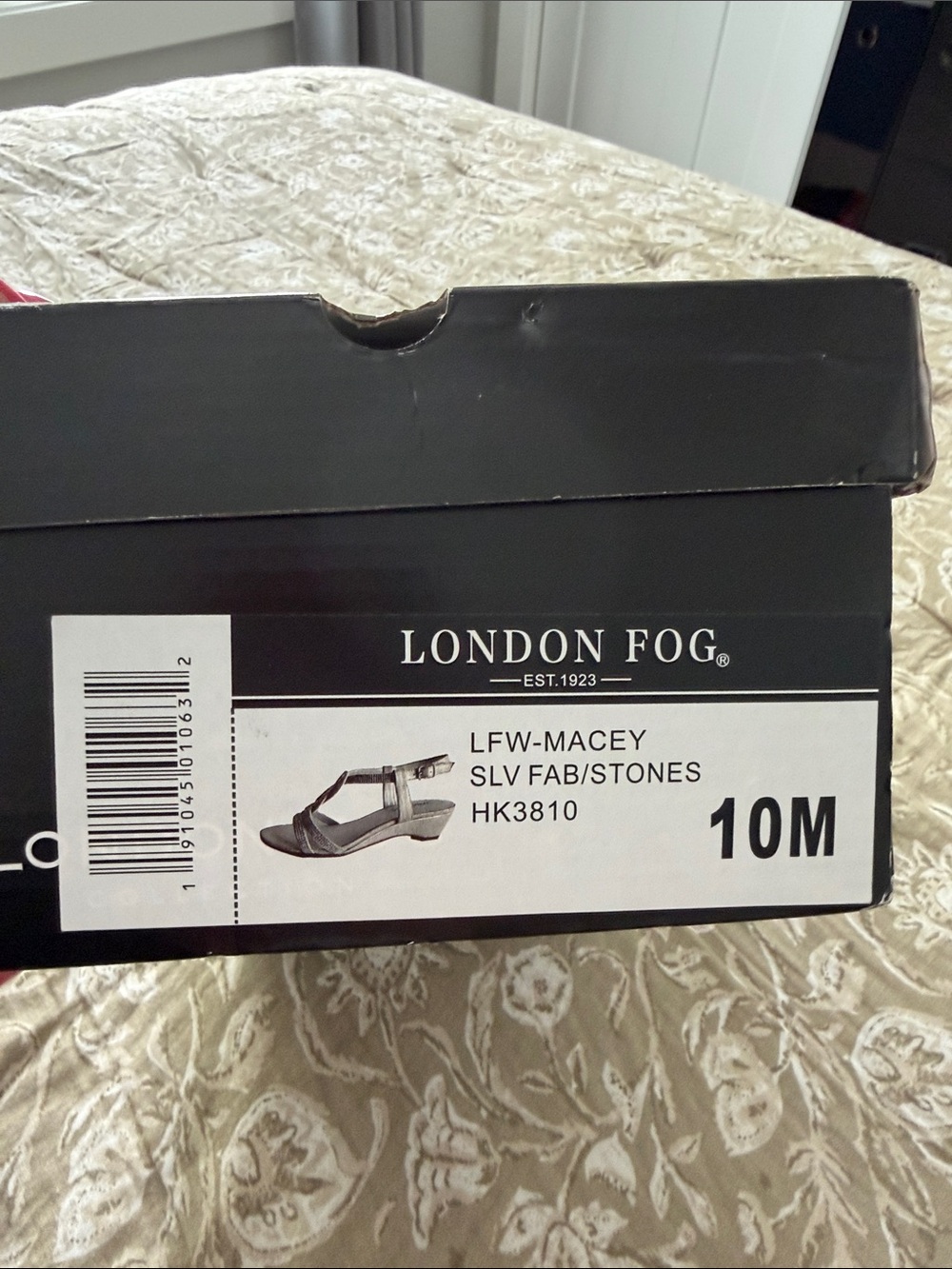 London Fog Silver Strappy Sandals with Decorative Stones size 10